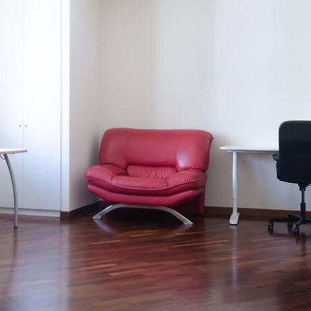 City Suite - Appartamento Spazioso Nel Centro Di Бари Экстерьер фото