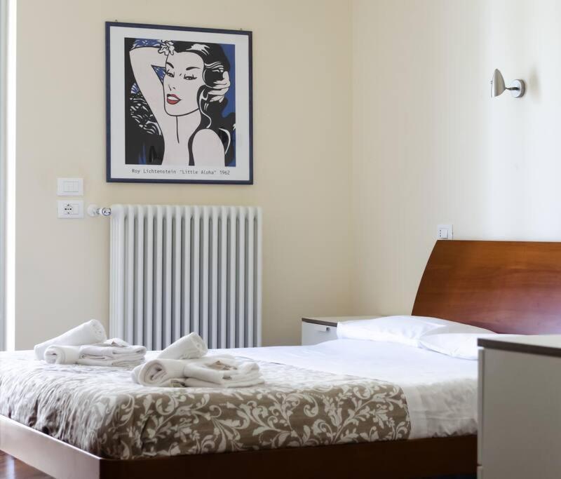 City Suite - Appartamento Spazioso Nel Centro Di Бари Экстерьер фото